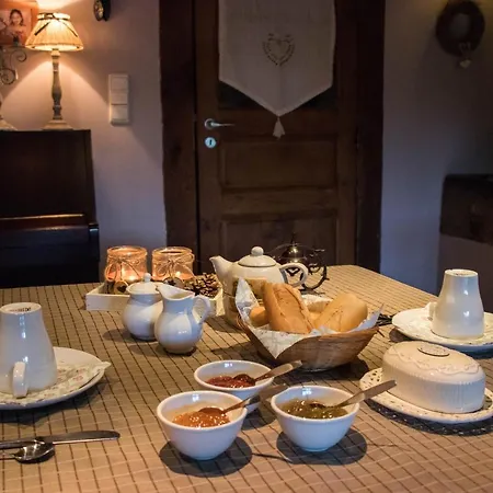 A La Grange D'en Bed & Breakfast Bras-Haut
